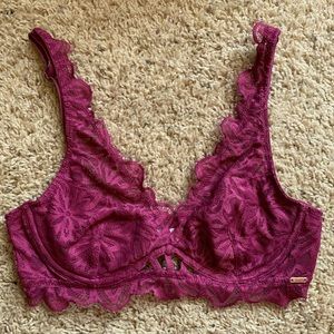 Victoria’s Secret PINK berry colored lace unlined date bralette size XS